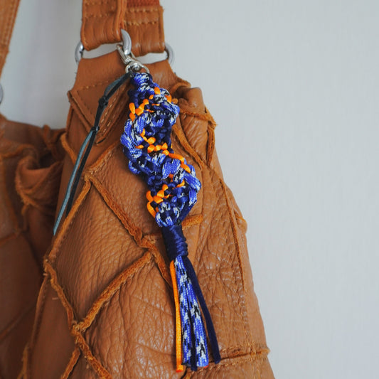 Remnant Knot Charm “wavy” blue×orange紐端材のチャーム