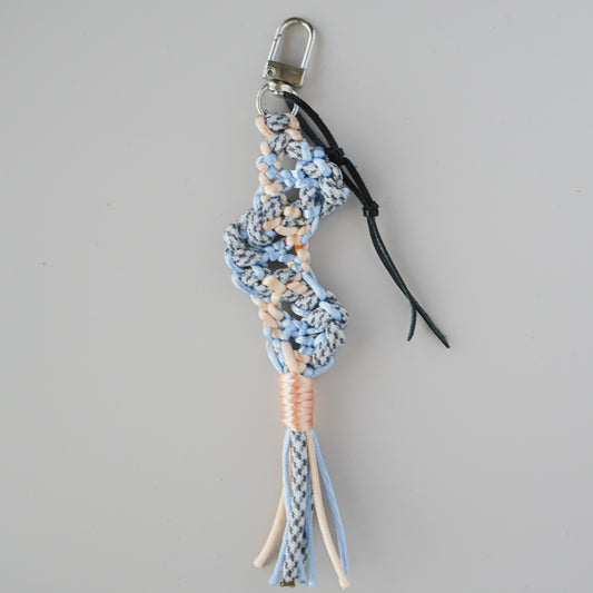 Remnant Knot Charm “Wavy” pale blue×pale orange 紐端材のチャーム
